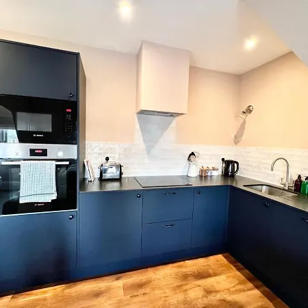 Redland - 7 *