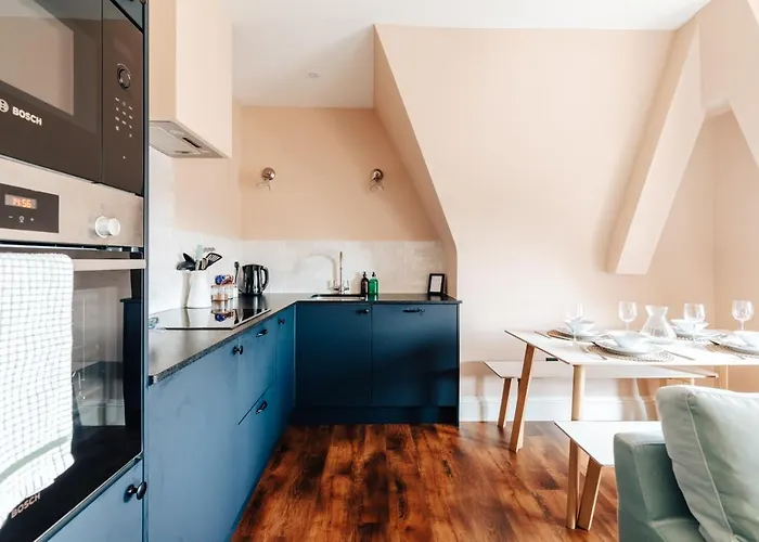 Redland - 7 Apartment