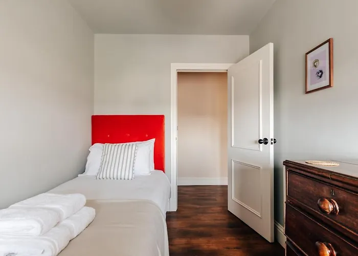 Redland - 7 Apartment *