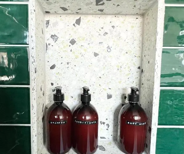 Redland - 7 * Bristol